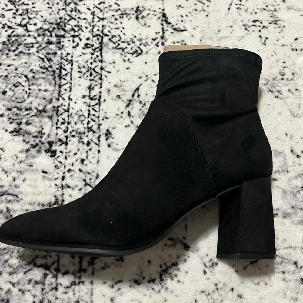 Marc Fisher Women's Black Pointy Toe Ankle Booties Black Multi Fabric 10
